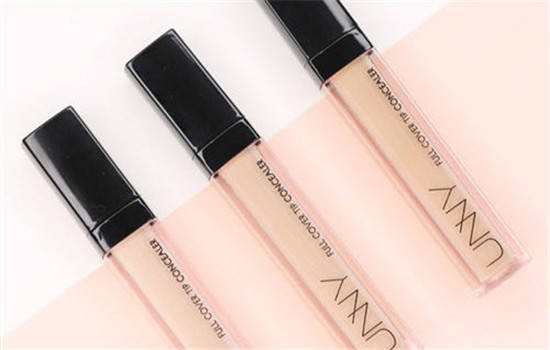 必一运动：
男生如何正确使用遮瑕 面部遮瑕膏怎么用(图4)